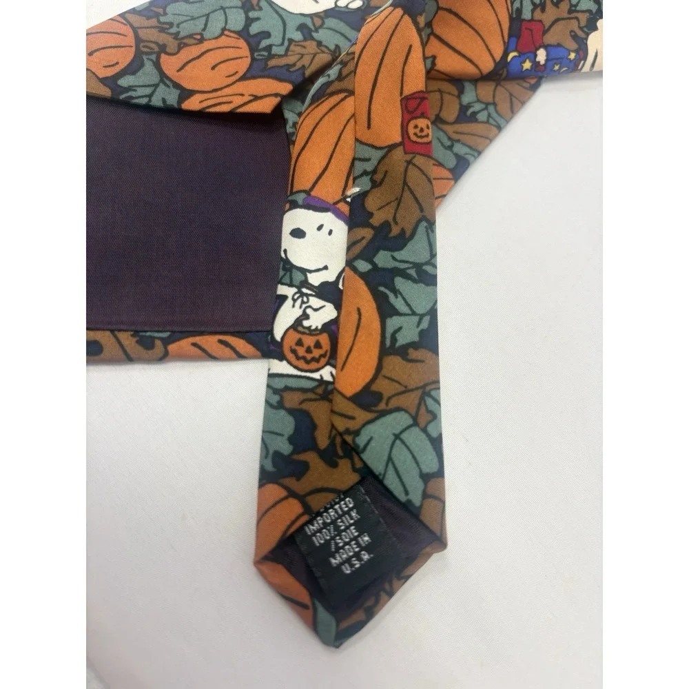 Peanuts Men's Necktie Tie Halloween O' Great Pumpkin Snoopy Charlie Brown 58
